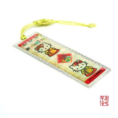 Hello Kitty Hanbok Bookmark