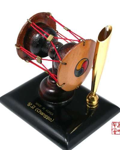 Janggo Pen Holder